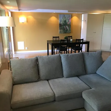 West - Near To Holmenkollen Daire