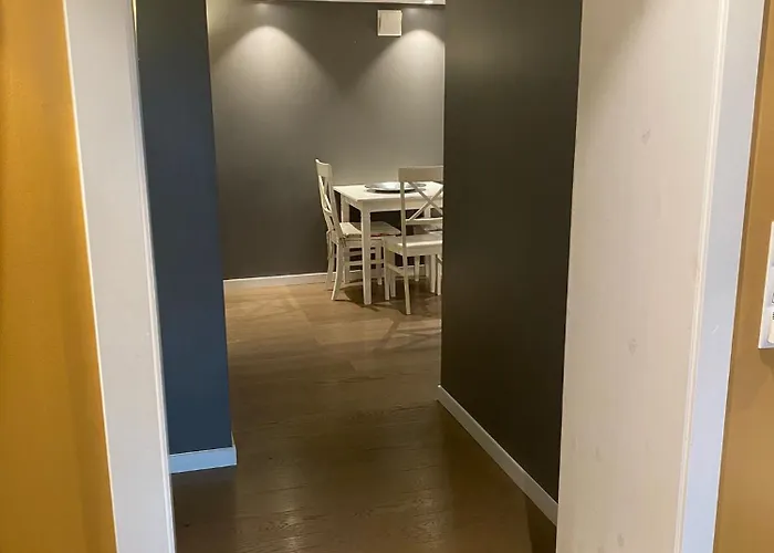 West - Near To Holmenkollen Daire *